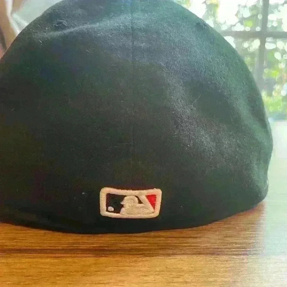 Cincinnati Reds MLB Red/Black Baseball Hat On-Field Cap 7 New Era 59Fifty 7 1/2 - Picture 2 of 6